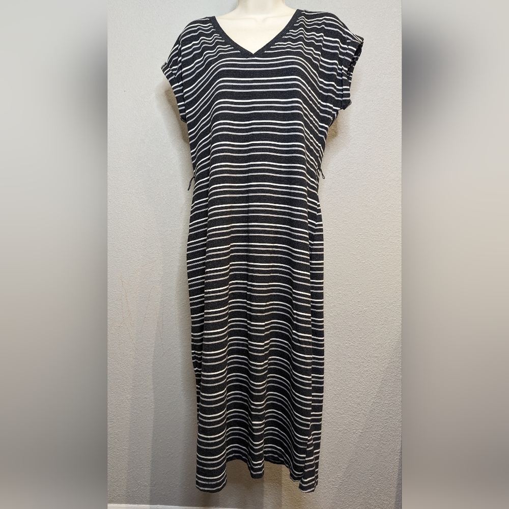 Sz Medium Slit V Dress - Sonoma